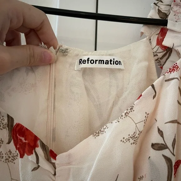 Reformation Butterfly Dress never worn Floral Off-shoulder - Picture 5 of 6